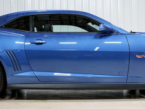 Used 2013 Chevrolet Camaro SS w/ Hot Wheels Special Edition RWD image 19