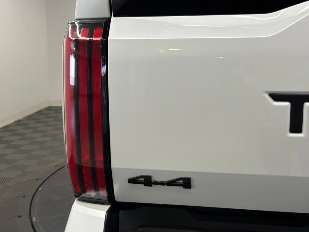 Used 2026 Toyota Tundra Platinum w/ TRD Off-Road Package AWD/4WD image 13