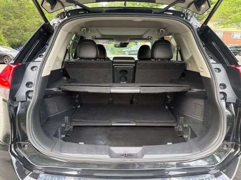 Used 2019 Nissan Rogue SL w/ Premium Package AWD/4WD image 6