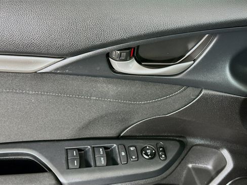 Used 2018 Honda Civic EX image 15
