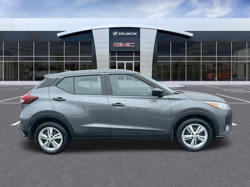 Used 2024 Nissan Kicks S image 6