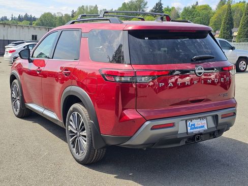 New 2026 Nissan Pathfinder Platinum AWD/4WD image 3