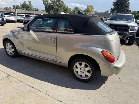 Used 2005 Chrysler PT Cruiser Touring FWD image 12