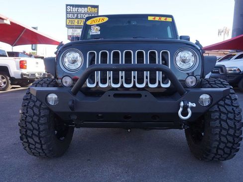 Used 2018 Jeep Wrangler Unlimited Sahara AWD/4WD image 10