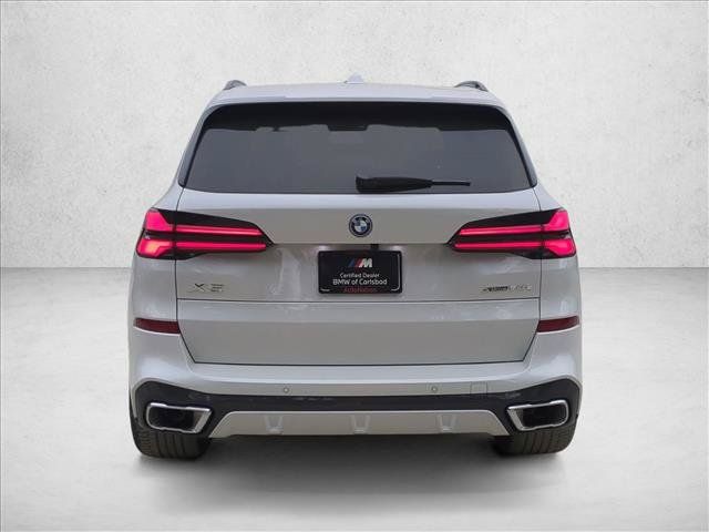Used 2026 BMW X5 xDrive50e w/ M Sport Package AWD/4WD image 4