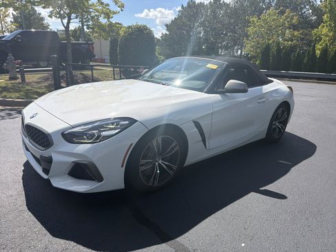 Used 2022 BMW Z4 M40i RWD image 5