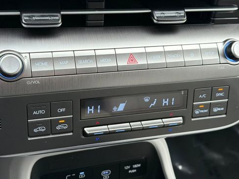 Certified 2024 Hyundai Kona SEL image 17