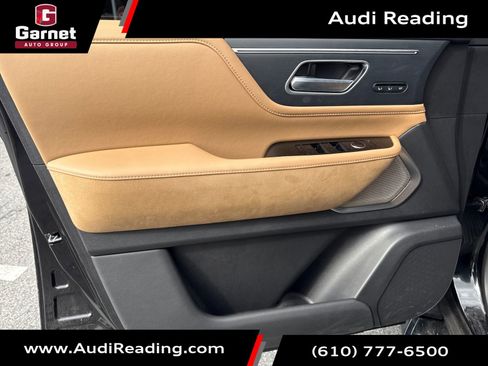 Used 2025 INFINITI QX80 Sensory image 11