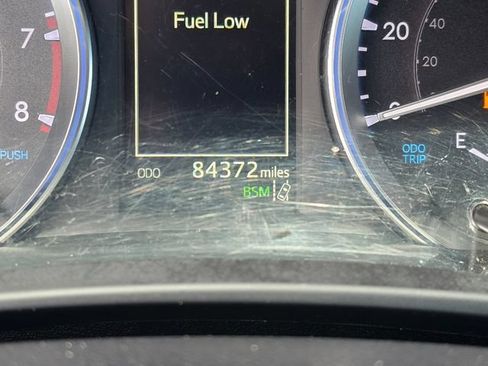 Used 2019 Toyota Highlander XLE AWD/4WD image 24