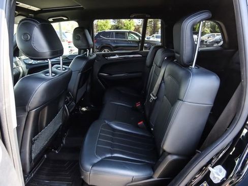 Used 2017 Mercedes-Benz GLS 450 4MATIC image 31