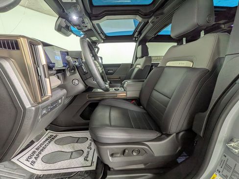Certified 2025 GMC Hummer EV 3X image 16