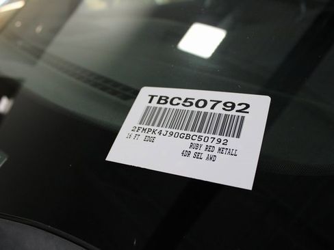 Used 2022 Ford Escape SE w/ Cold Weather Package image 32