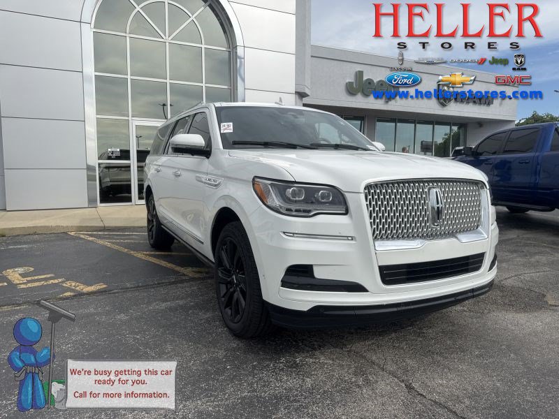 Used 2024 Lincoln Navigator L Reserve w/ Monochromatic Package AWD/4WD image 1