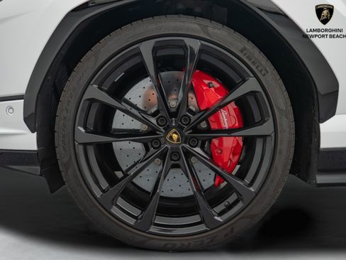 Used 2024 Lamborghini Urus S AWD/4WD image 29