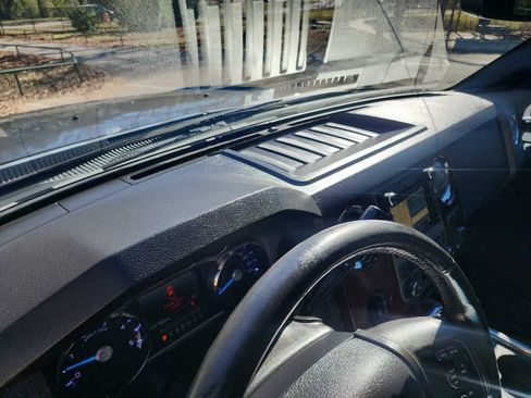 Used 2011 Ford F250 Lariat w/ Lariat Interior Pkg AWD/4WD image 26
