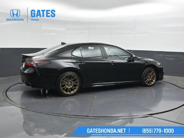 Used 2024 Toyota Camry SE w/ Convenience Package FWD image 2