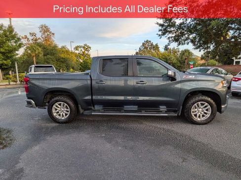 Used 2021 Chevrolet Silverado 1500 LT w/ Diesel Off-Road Package AWD/4WD image 3