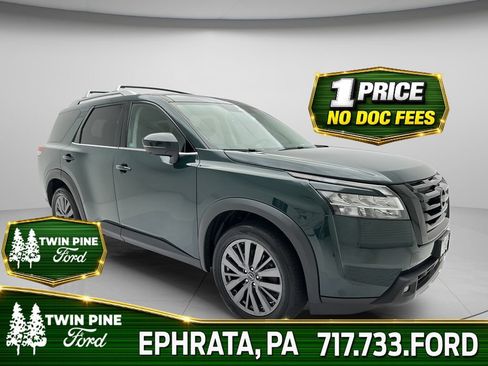 Used 2023 Nissan Pathfinder SL w/ SL Premium Package AWD/4WD image 1