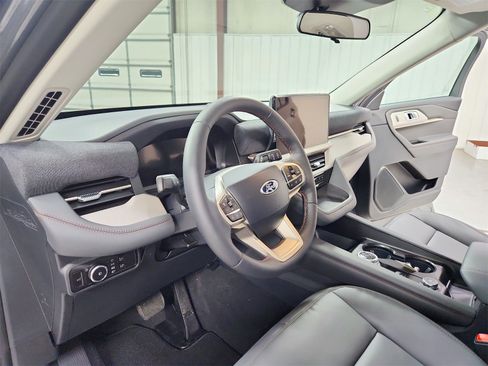 New 2026 Ford Explorer Active image 18