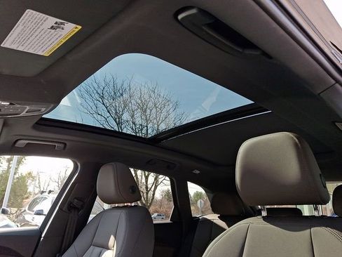 Used 2025 Audi Q5 Premium w/ Convenience Package image 14