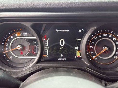 Certified 2024 Jeep Wrangler Unlimited Rubicon image 18