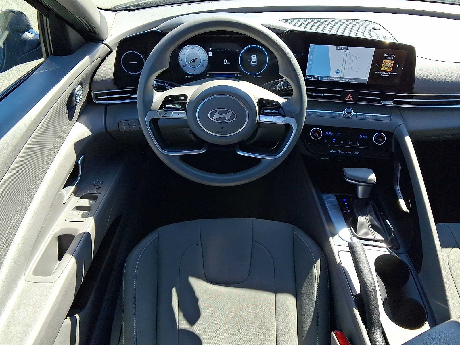 Used 2024 Hyundai Elantra SEL FWD image 12