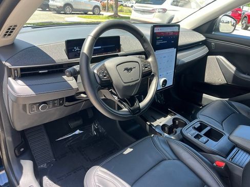 Used 2025 Ford Mustang Mach-E Premium AWD/4WD image 25