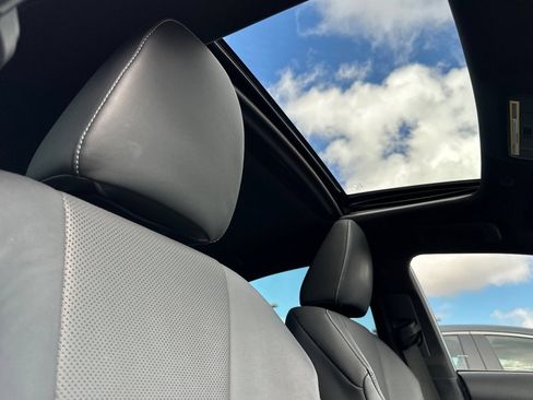 Used 2022 Lexus IS 350 F Sport RWD image 16