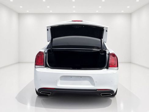 Used 2021 Chrysler 300 S RWD image 5