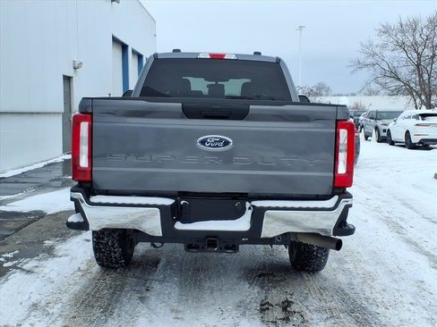 Certified 2024 Ford F250 XLT image 5