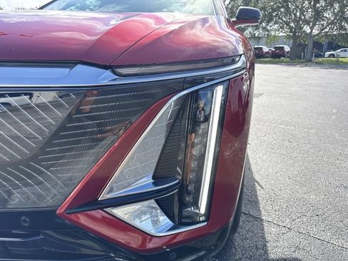 New 2026 Cadillac Lyriq Luxury RWD image 9