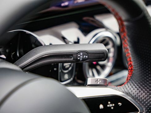 Certified 2025 Mercedes-Benz GLA 250 GLA 250 image 19