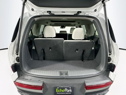 Used 2025 Hyundai Santa Fe Limited FWD image 32