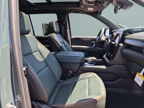 New 2026 GMC Yukon AT4 w/ AT4 Premium Plus Package AWD/4WD image 29