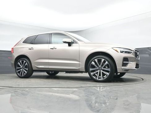 Used 2023 Volvo XC60 B5 Ultimate AWD/4WD image 38