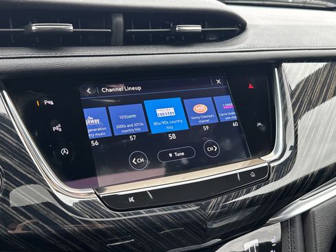 Used 2025 Cadillac XT6 Premium Luxury w/ Technology Package image 12