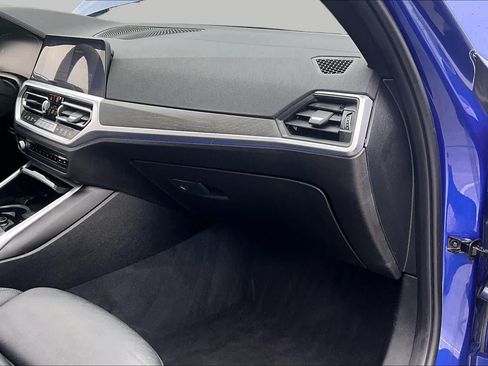 Used 2020 BMW 330i Sedan w/ M Sport Package RWD image 17