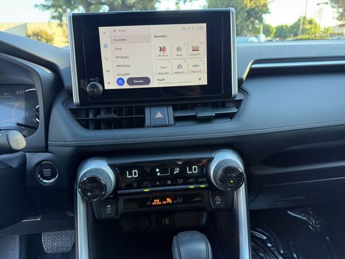 Used 2025 Toyota RAV4 XLE image 18
