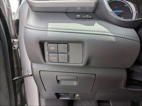 Used 2022 Toyota Highlander XLE FWD image 14