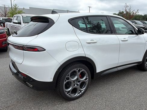 Used 2024 Alfa Romeo Tonale Veloce AWD/4WD image 8