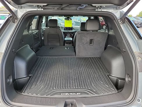 Used 2025 Chevrolet Blazer RS w/ Enhanced Convenience Package AWD/4WD image 8