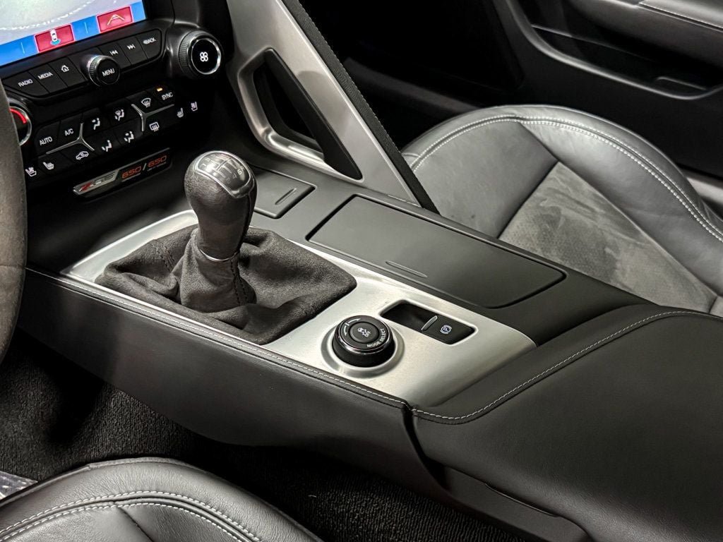 Used 2017 Chevrolet Corvette Z06 RWD image 17