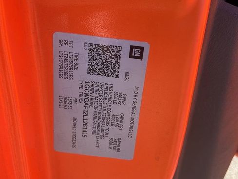 Used 2020 Chevrolet Express 2500 w/ Driver Convenience Package image 32