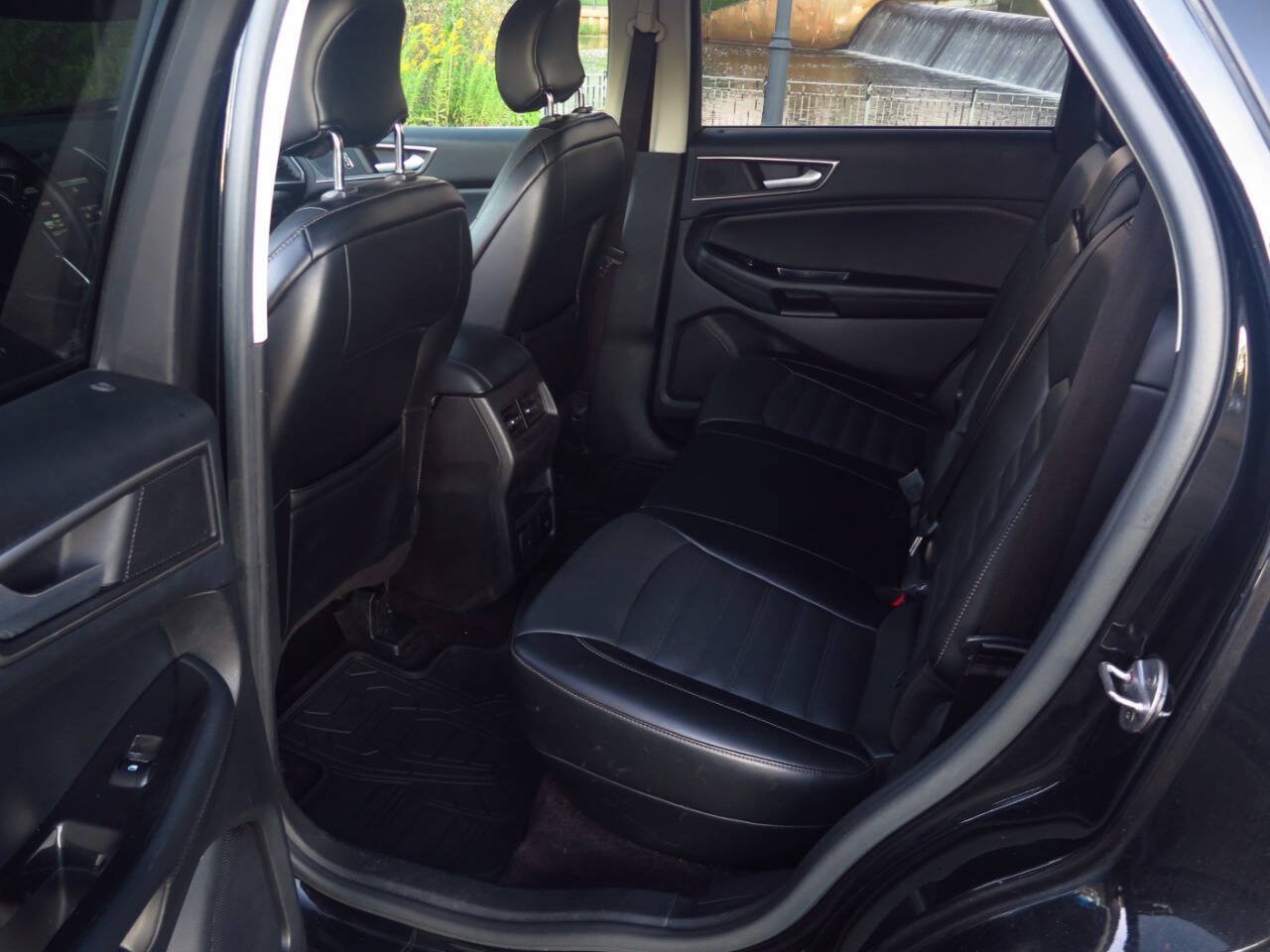 Used 2015 Ford Edge SEL w/ Equipment Group 201A AWD/4WD image 15