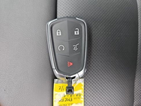 Used 2025 Cadillac XT5 Premium Luxury w/ LPO, Floor Liner Package AWD/4WD image 35