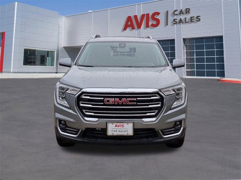 Used 2024 GMC Terrain SLT image 11