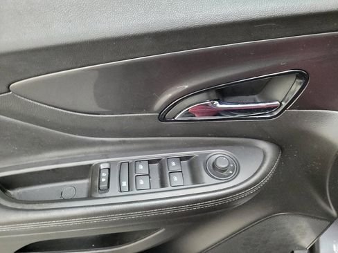 Used 2020 Buick Encore Preferred AWD/4WD image 27