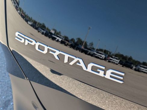 Certified 2026 Kia Sportage EX w/ EX Panorama Roof Package FWD image 11