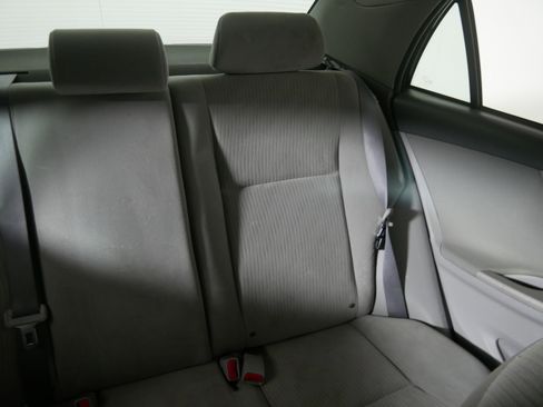 Used 2010 Toyota Corolla LE image 14