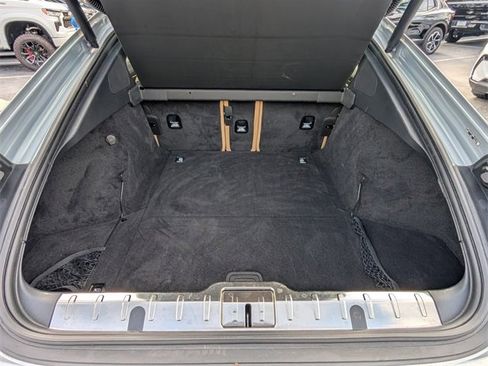 Used 2021 Porsche Panamera image 9